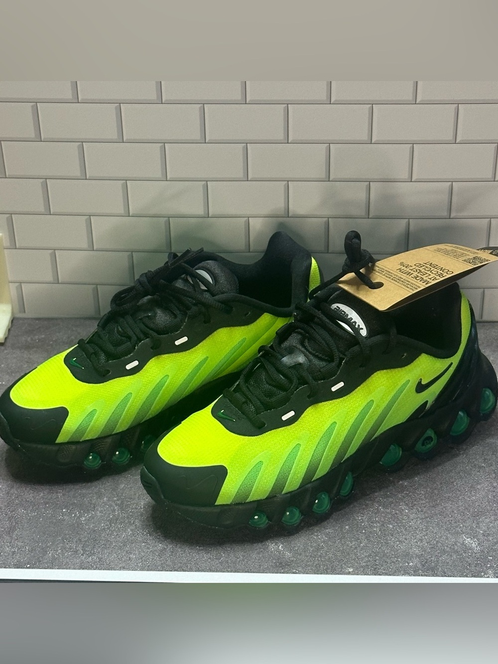 Nike Air Max Dn8 "Black/Green Strike/Volt/Black"  Youth 4 Women’s 5.5 EUR 36